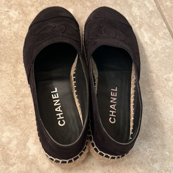 100% Authentic Chanel Womenβs size 38 / 8 Black on Black Espadrilles- with Box - Picture 4 of 9